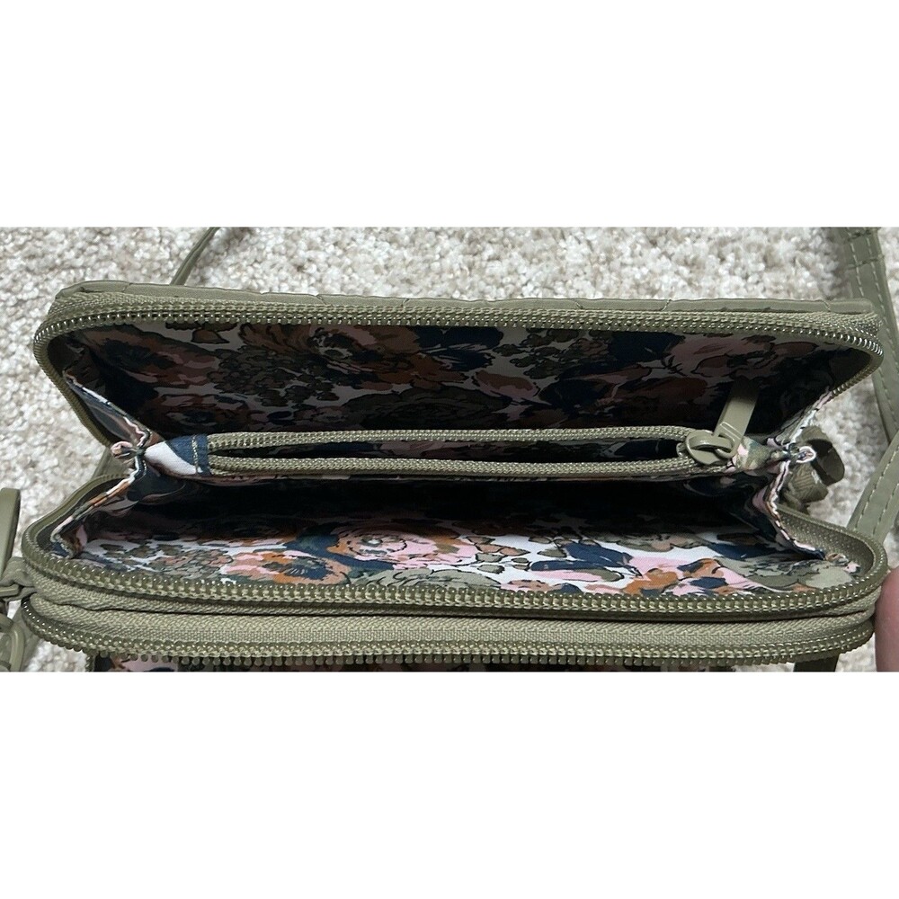 Vera Bradley Ultralight Wallet Crossbody Deep Lichen Green Purse EUC - Picture 8 of 9
